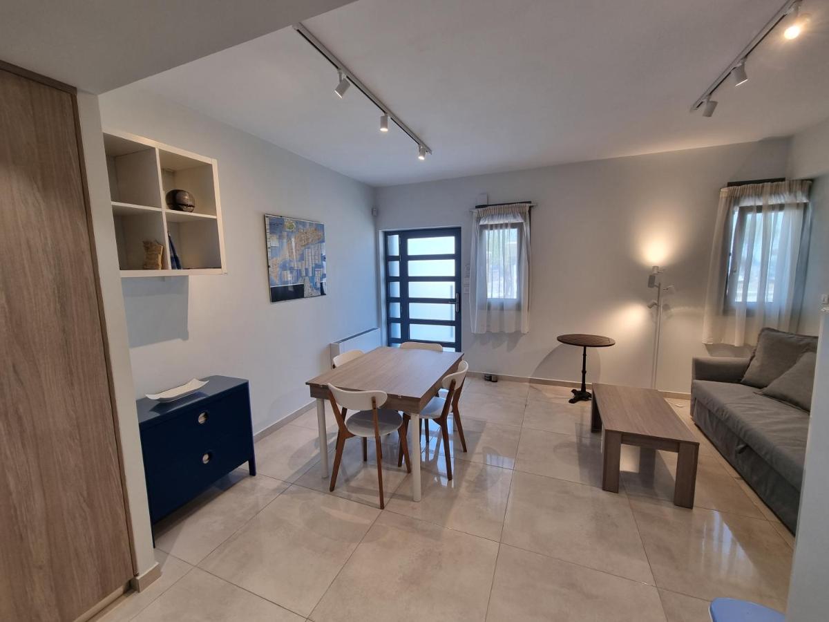 Connie'S Beach House 科斯镇 外观 照片