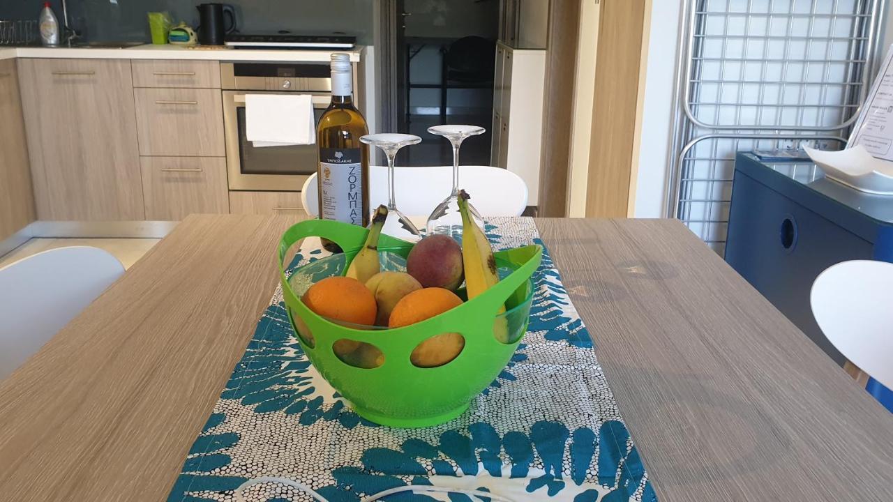 Connie'S Beach House 科斯镇 外观 照片