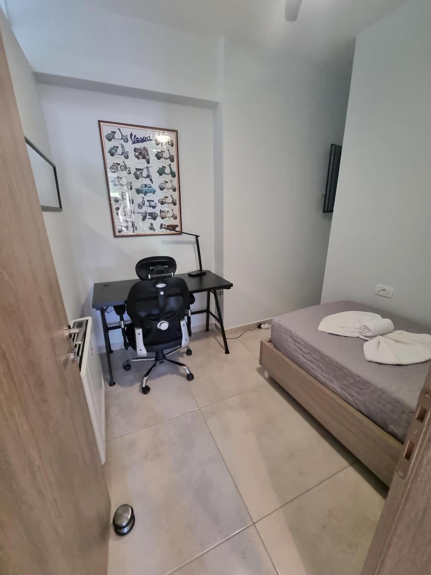 Connie'S Beach House 科斯镇 外观 照片